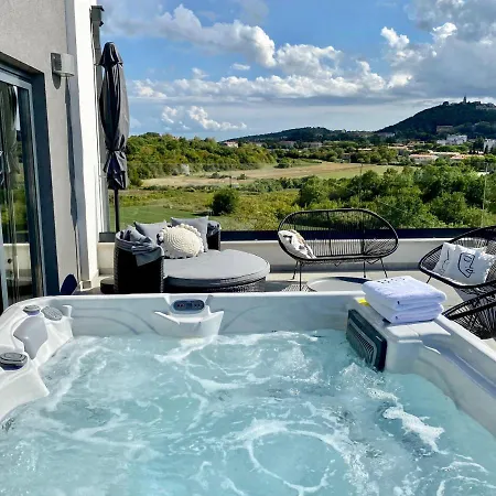 Beautiful Carbon Villa